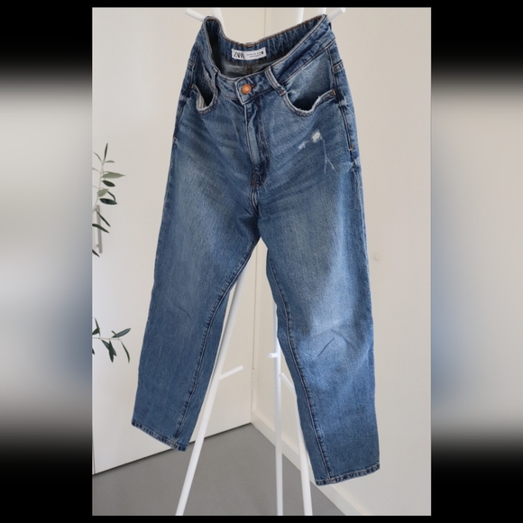Zara Mom Jeans, Mid wash blue, Size 38 - Picture 8 of 8